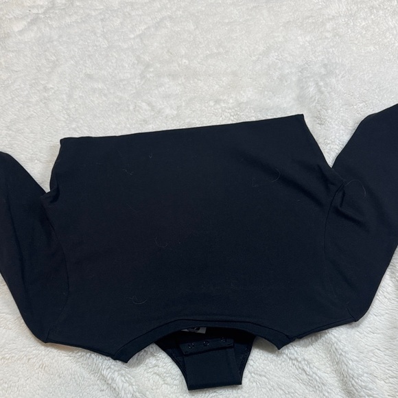 NWT Adidas Black and White Long Sleeve Bodysuit - Picture 6 of 6
